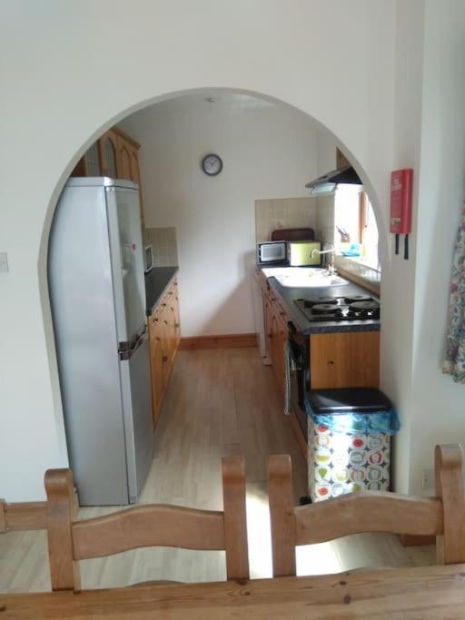 Cottage , Seaside Views, Quiet Beach, Awesome View Pendine Exterior photo